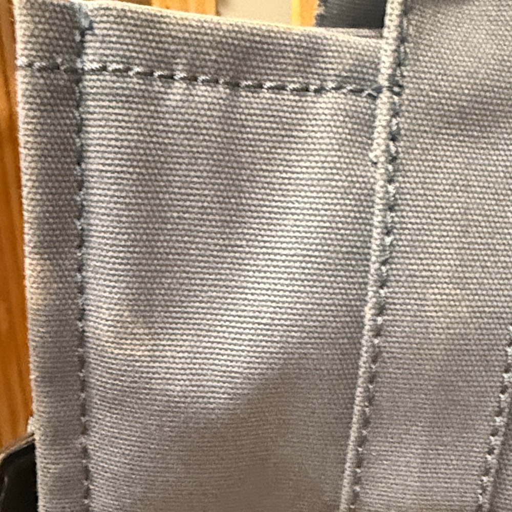Marc Jacobs Tote Bag in Slate Gray Canvas with White Logo - Picture 8 of 10
